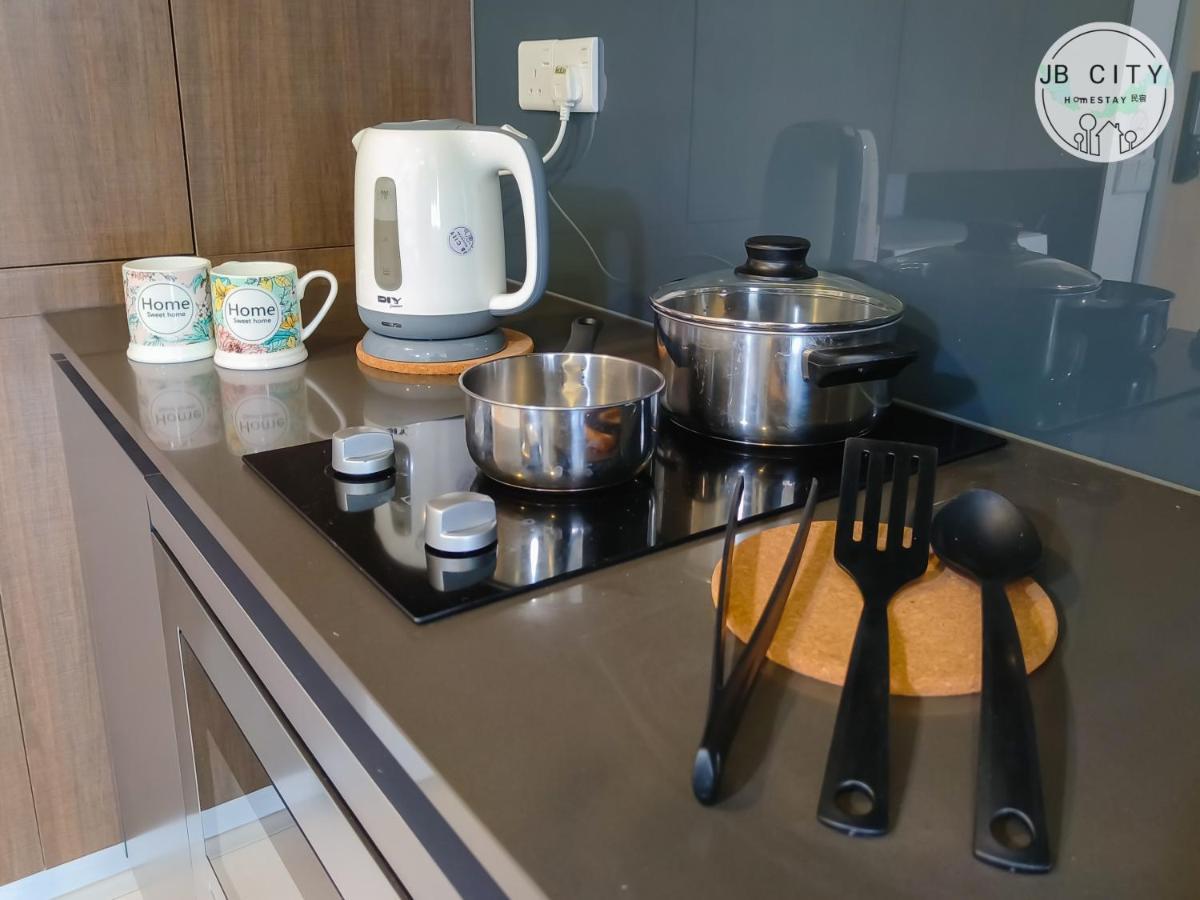 נוסג'יה Grand Medini Suites By Rr Jbcity מראה חיצוני תמונה