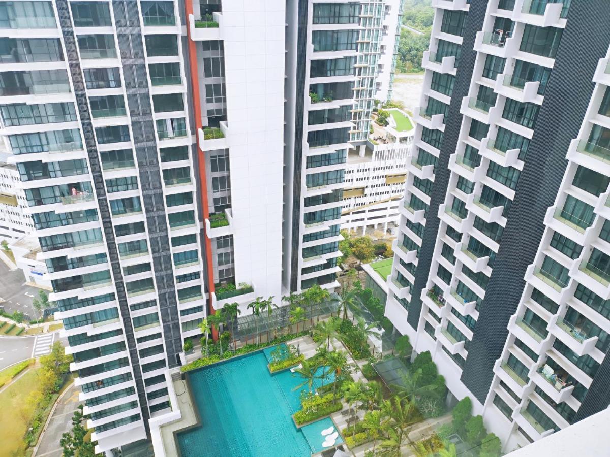 נוסג'יה Grand Medini Suites By Rr Jbcity מראה חיצוני תמונה